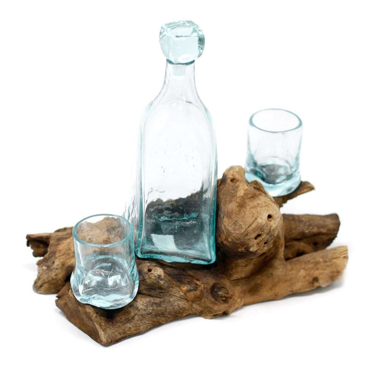 Molten Glass on Wood- Whisky Set featuring a handcrafted bottle and glasses on a natural wood base.